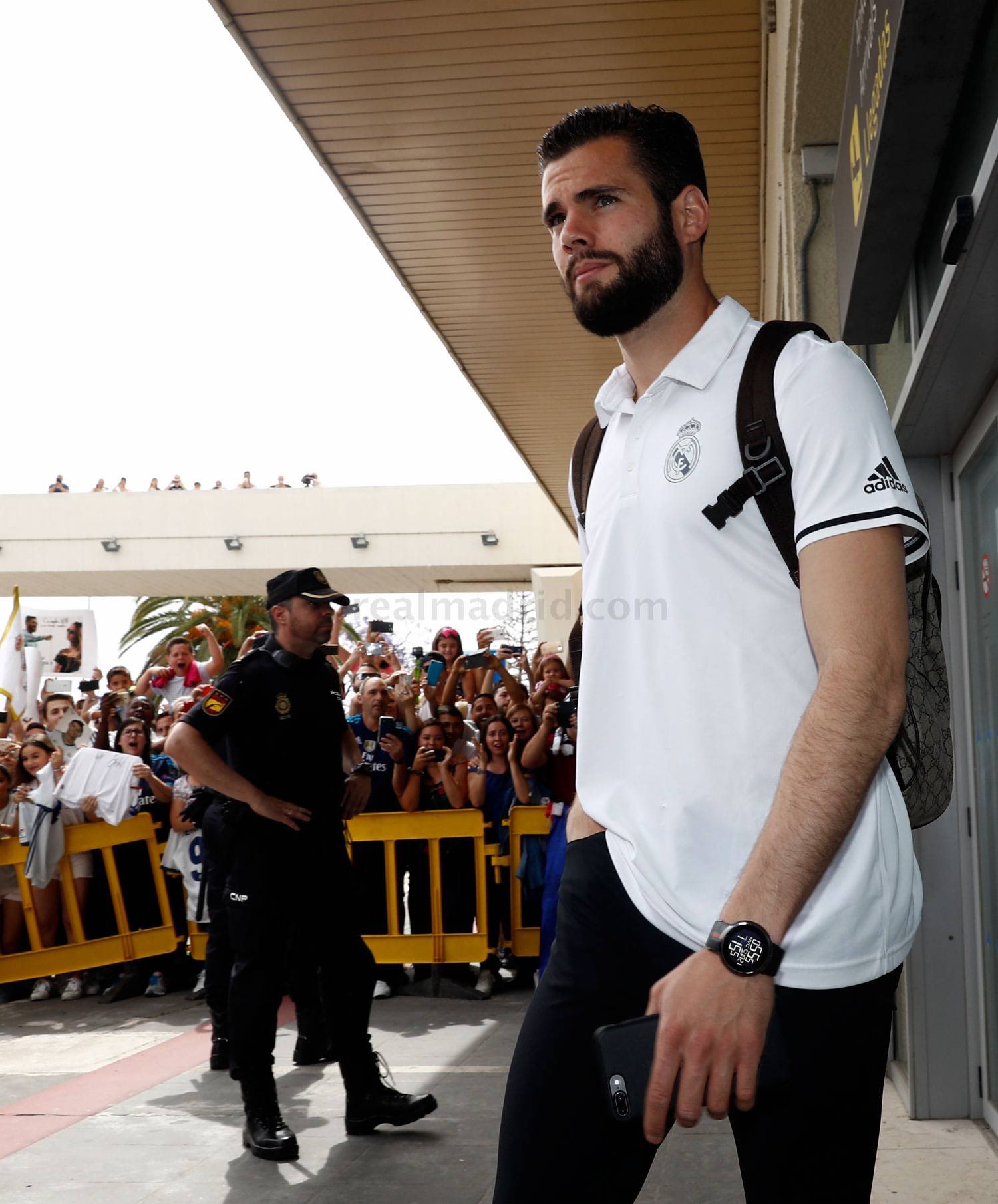 DAWGF34XcAApXs6.jpg:large