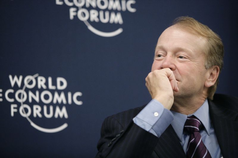 John_Chambers_World_Economic_Forum_2007.jpg