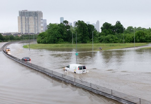 2-houston-floods-april-2016-600x413.jpg