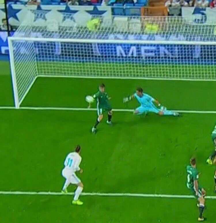 DKMcCnQXcAEnbtU.jpg:large