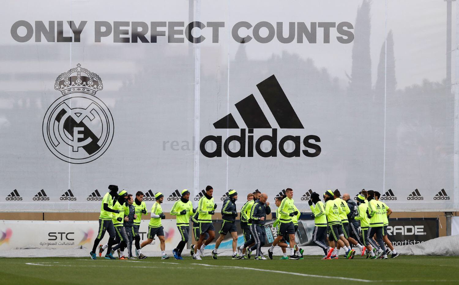 CaxWehuWcAAeAkd.jpg:large