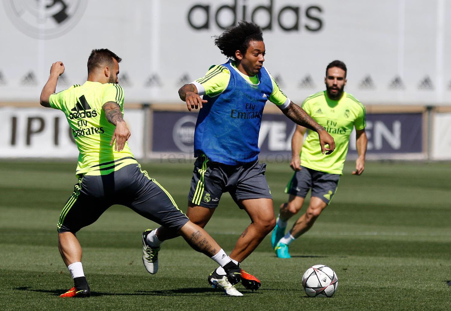 Ci5XOdvWgAQFvOF.jpg:large