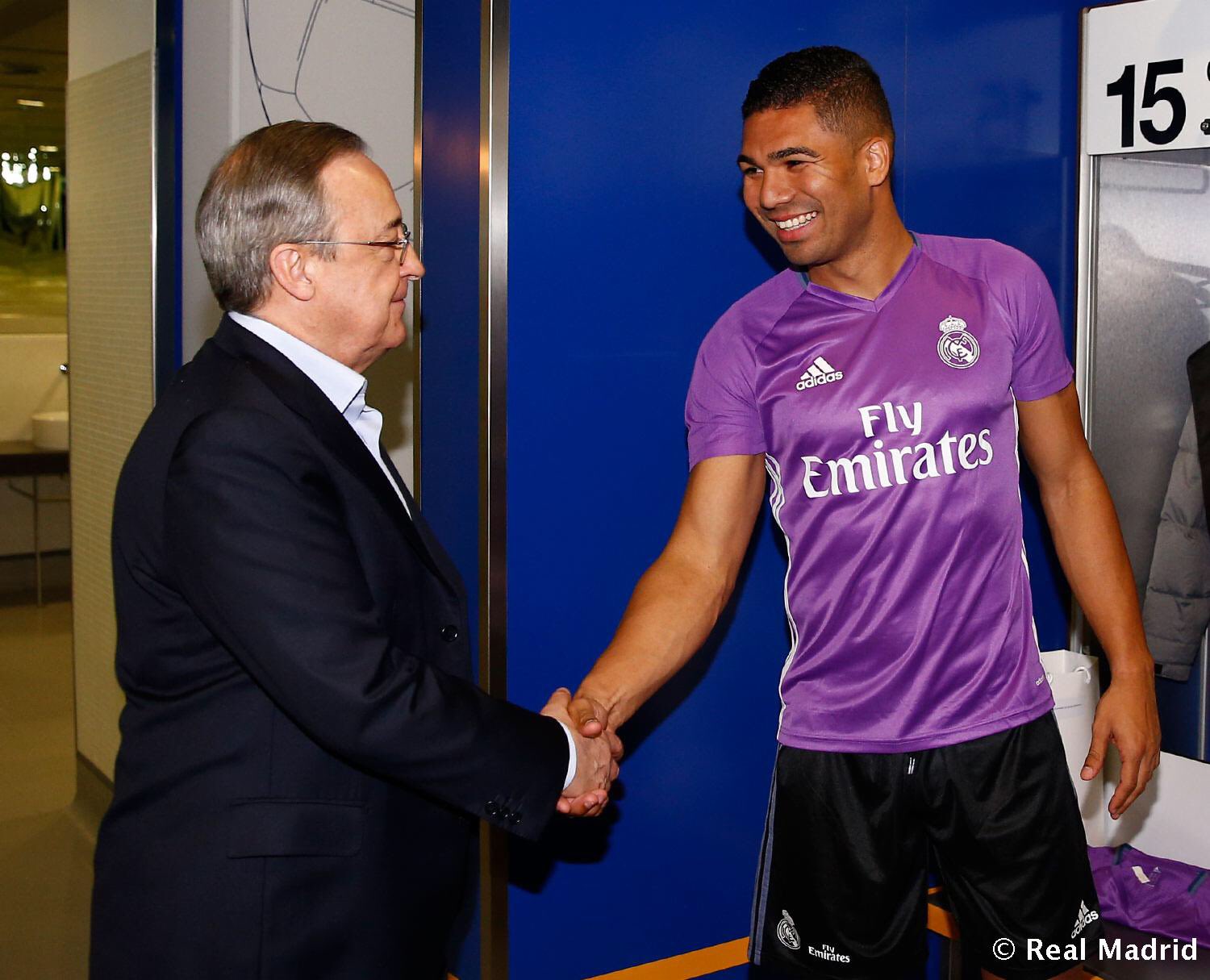 Cnexwu7XYAEVaRA.jpg:large