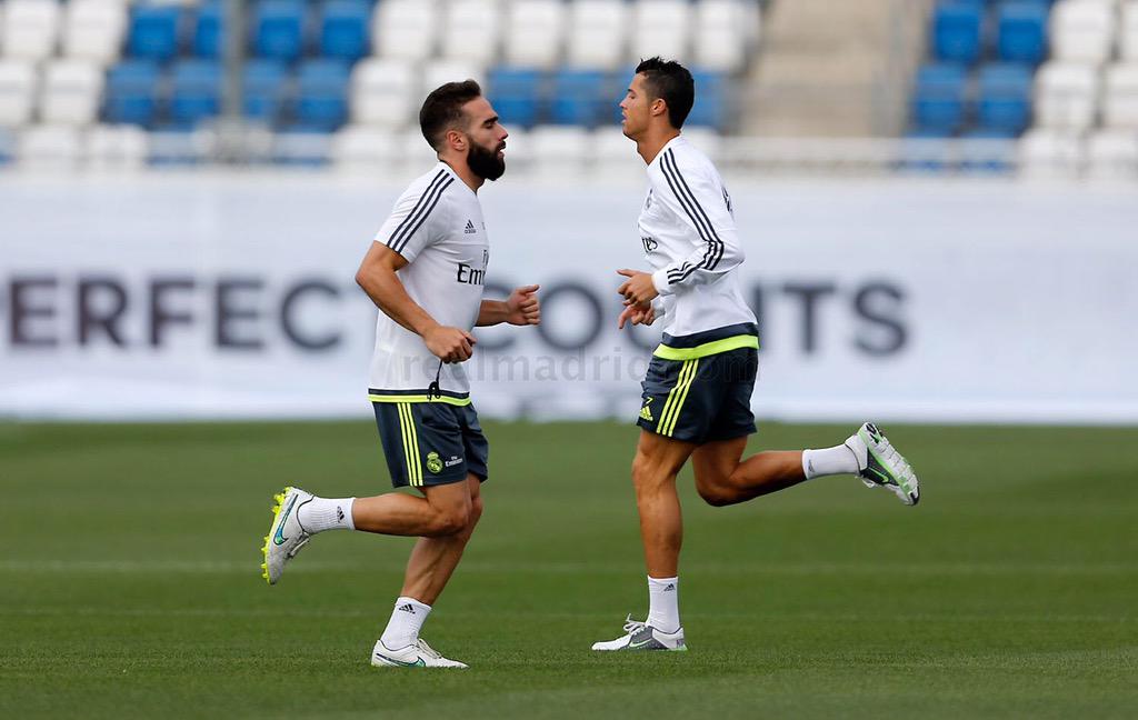 COx1DYdUwAAU-J5.jpg:large