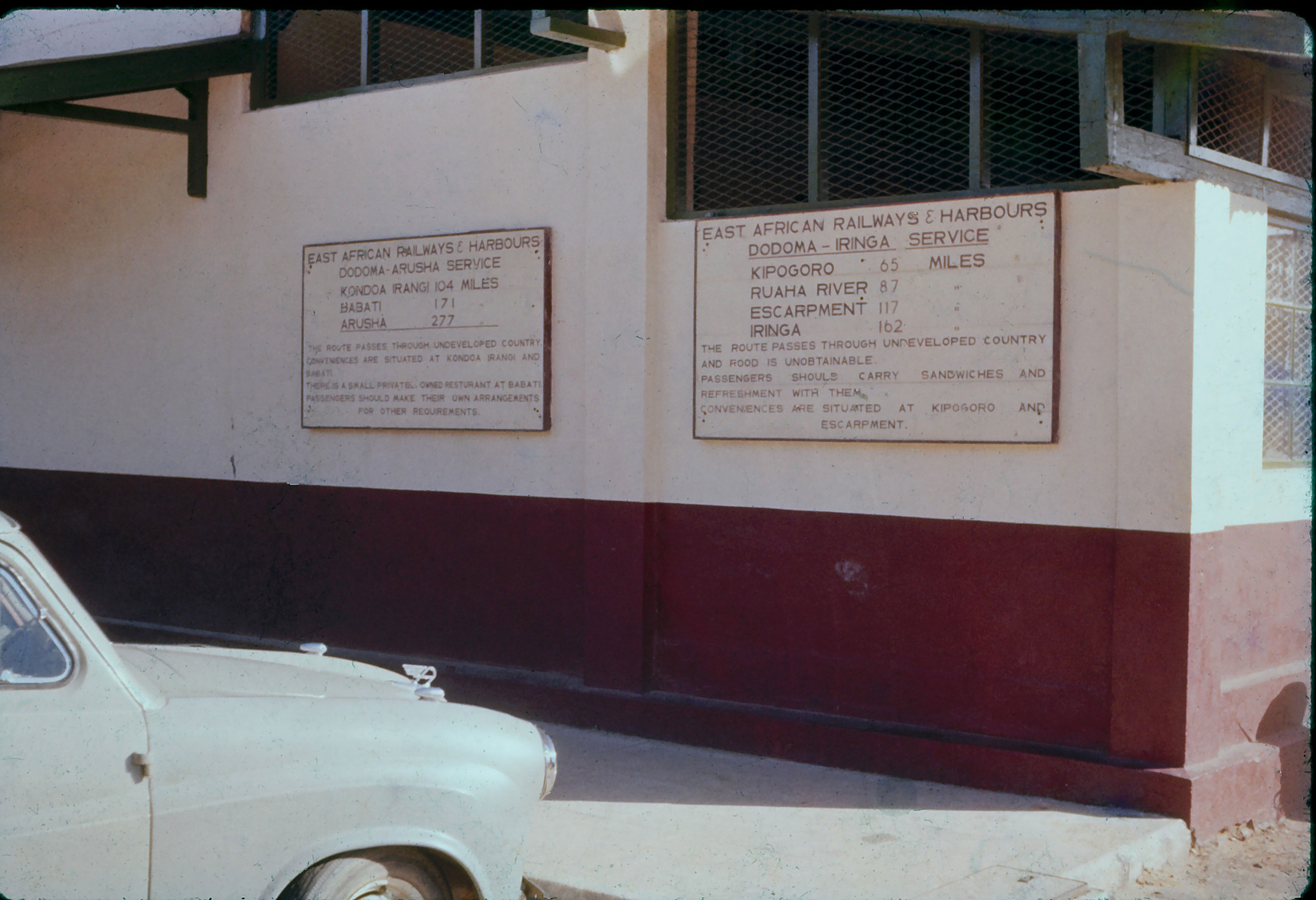 dodoma_train_1961.jpg
