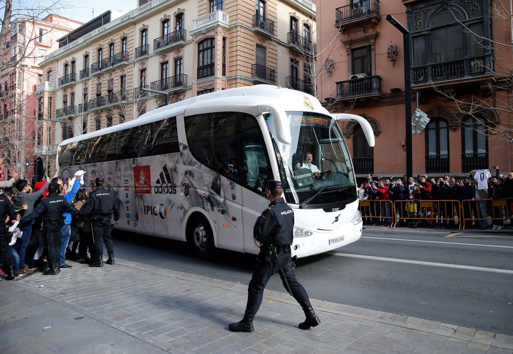 Cam-o_1W4AAqAB-.jpg:large