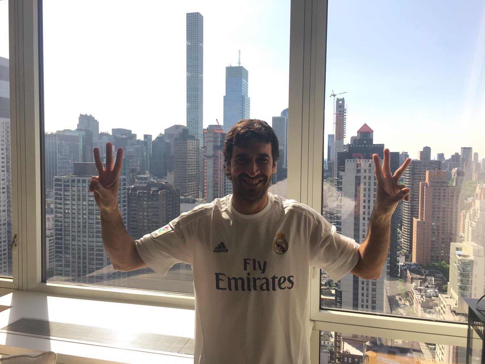 DAYGbugWAAA_sko.jpg:large