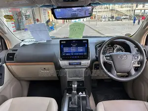 Toyota Land Cruiser Prado 2021 Black