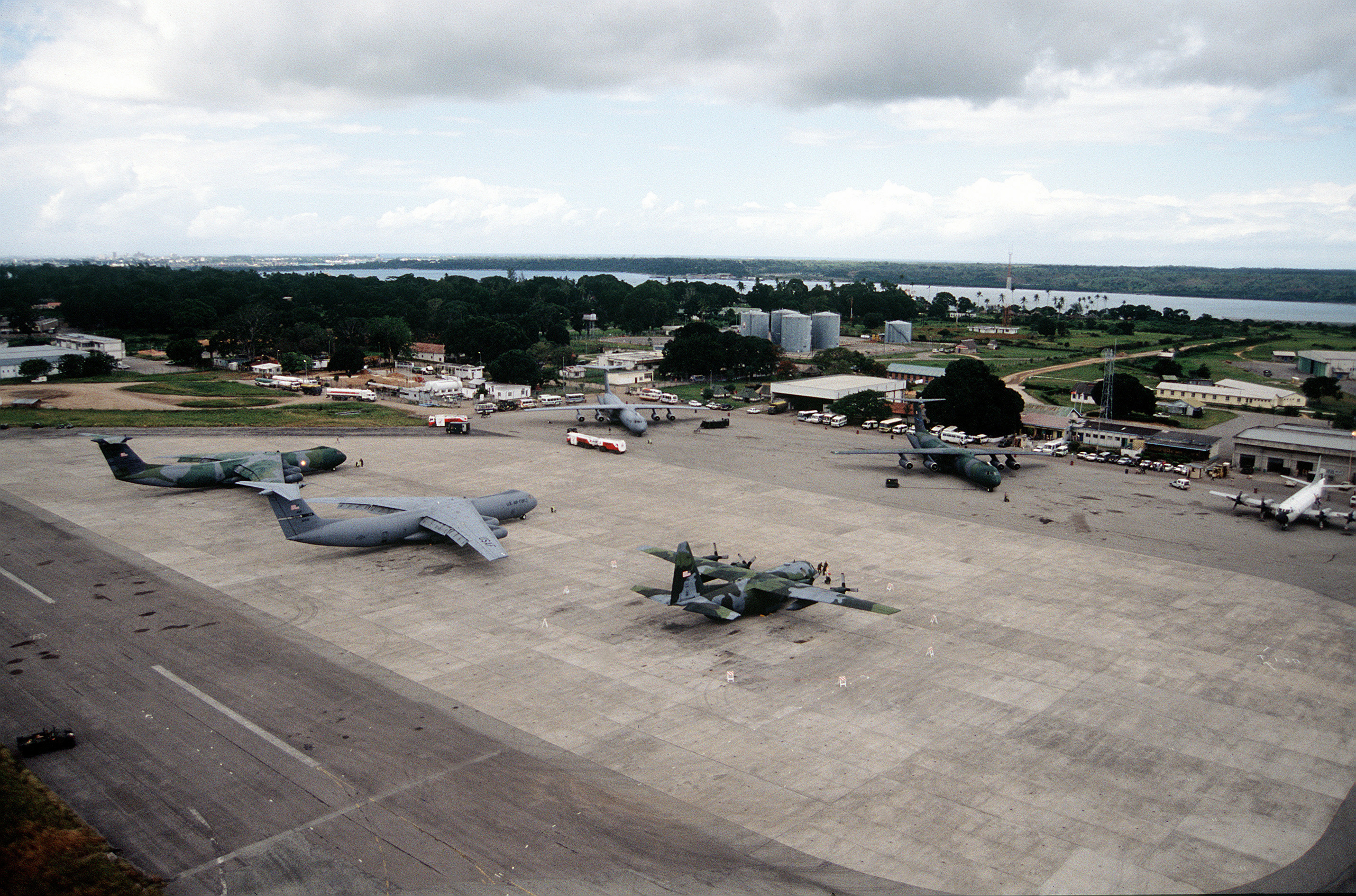 Moi_Airport_DF-ST-99-05499.jpg