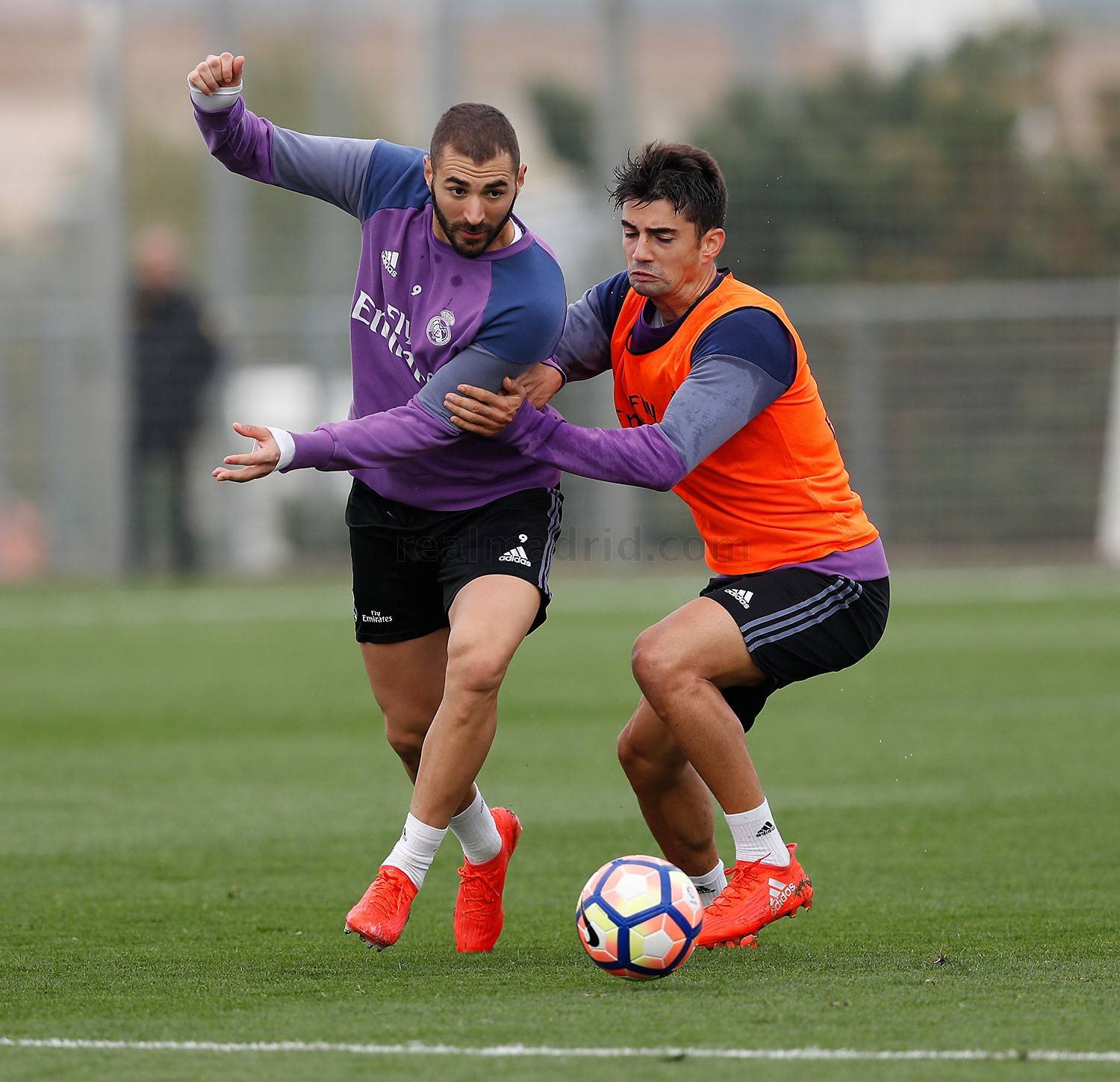 CvNdmaFWIAAE8w9.jpg:large