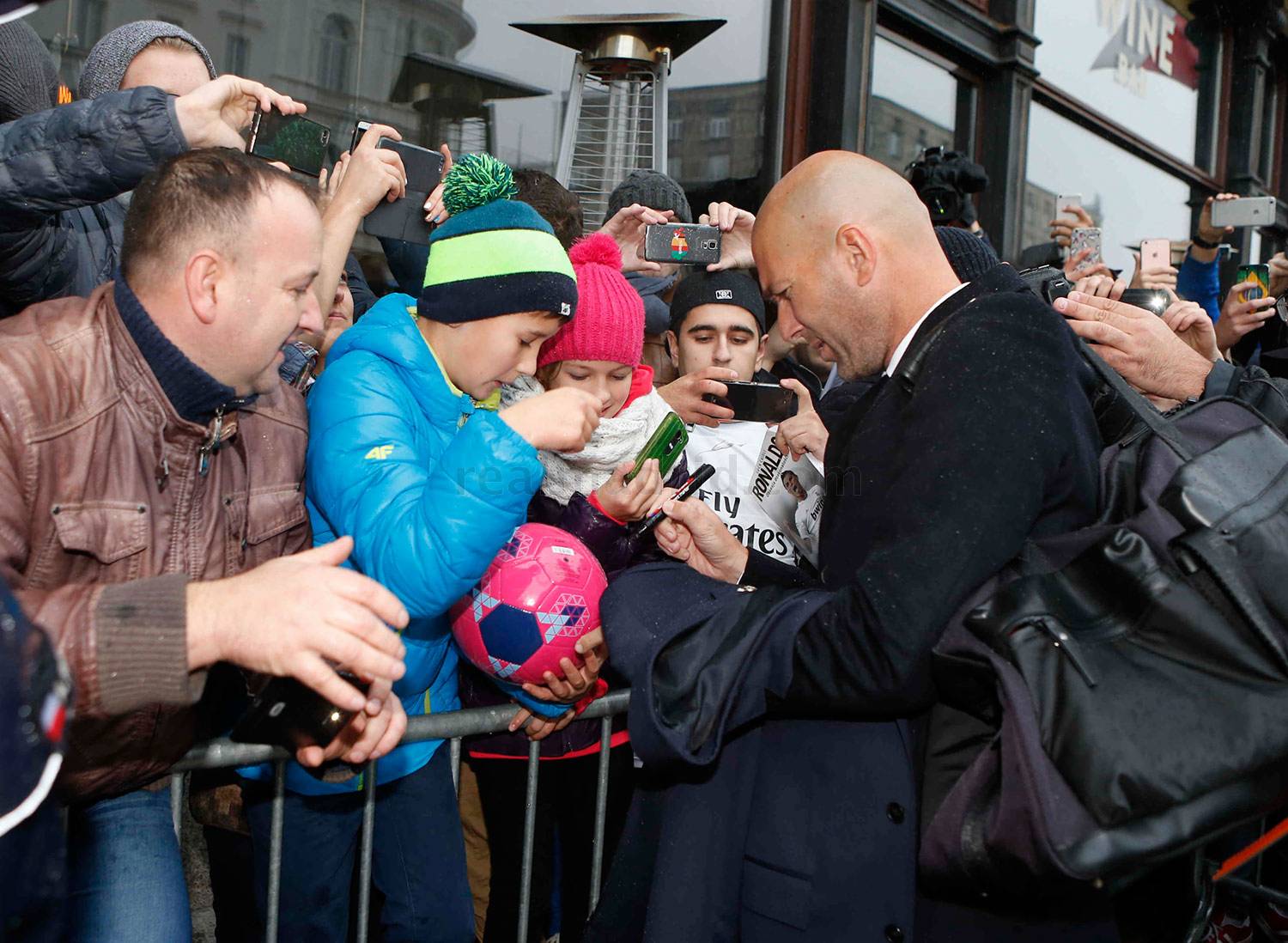 CwLxkG3WEAAvq-G.jpg:large