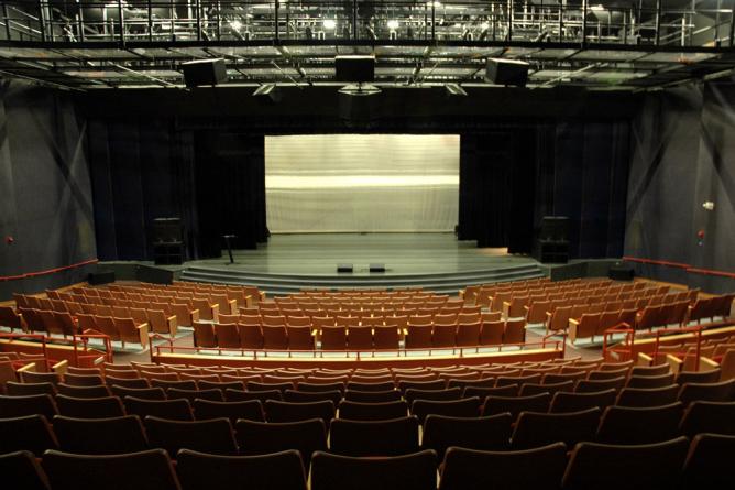 56-210530-gemtheater.jpg