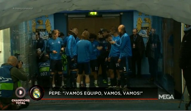 Cg_4Ek6WIAEjYFu.jpg:large