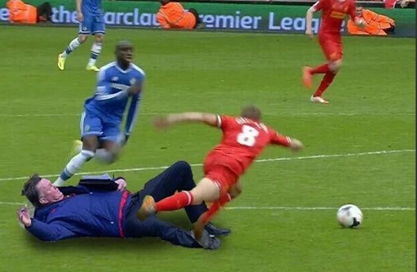 CcUTcbaXIAAyYES.jpg:large