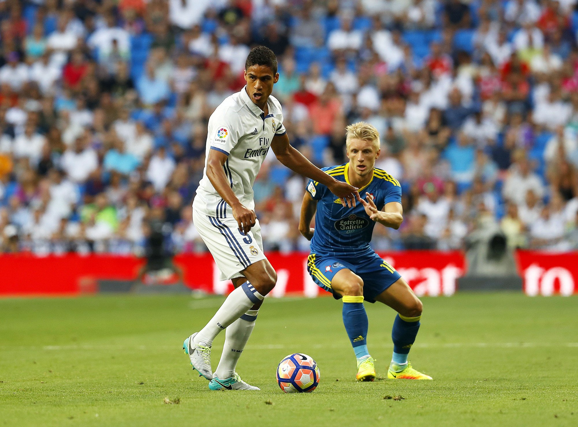 CrlbuNTWYAAX5fJ.jpg:large