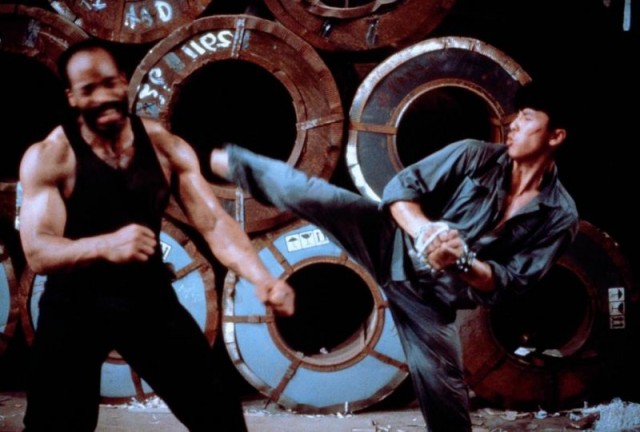 More-Yen-Action-640x432.jpg