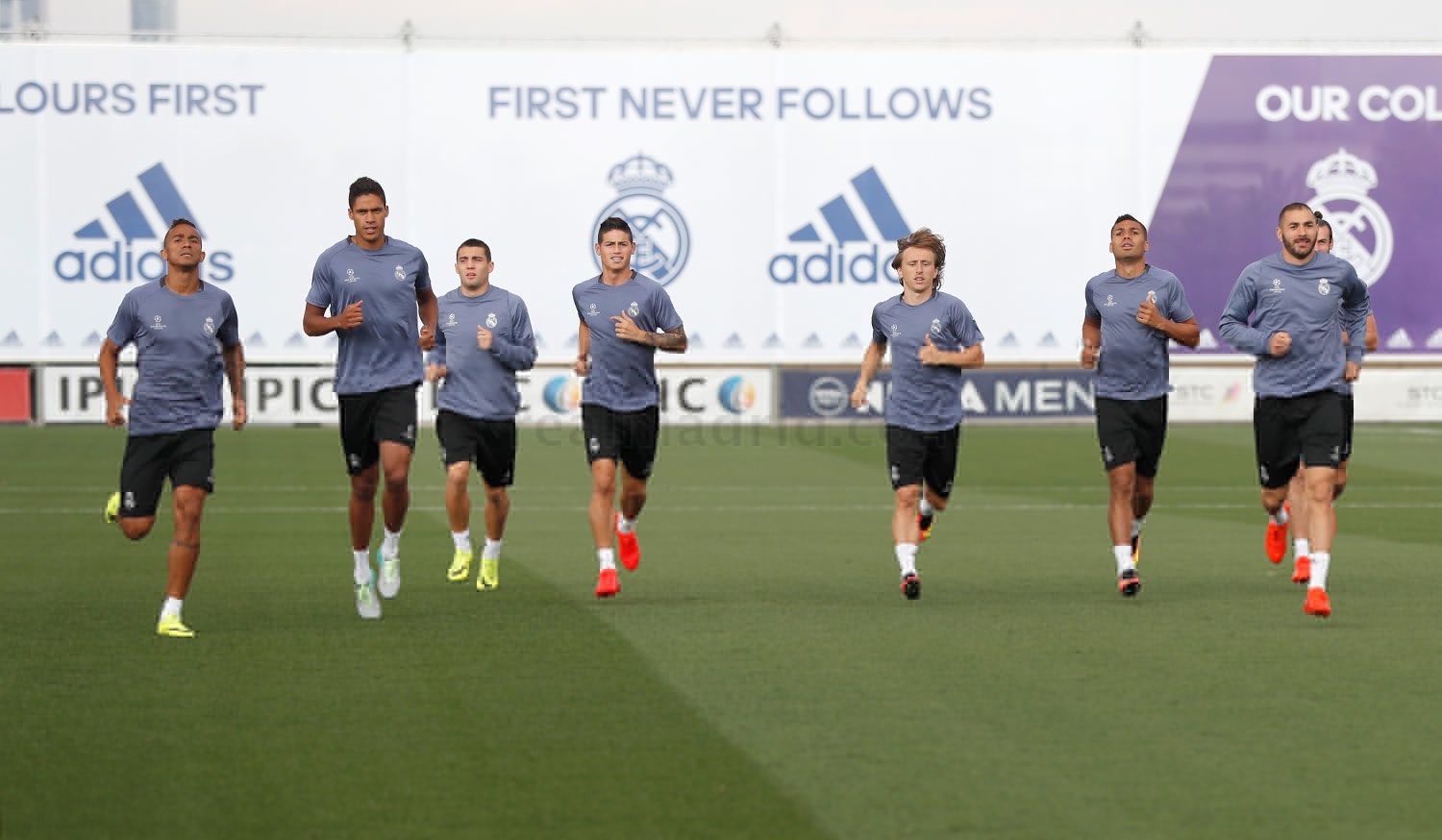 CsPn_IAXYAA005t.jpg:large