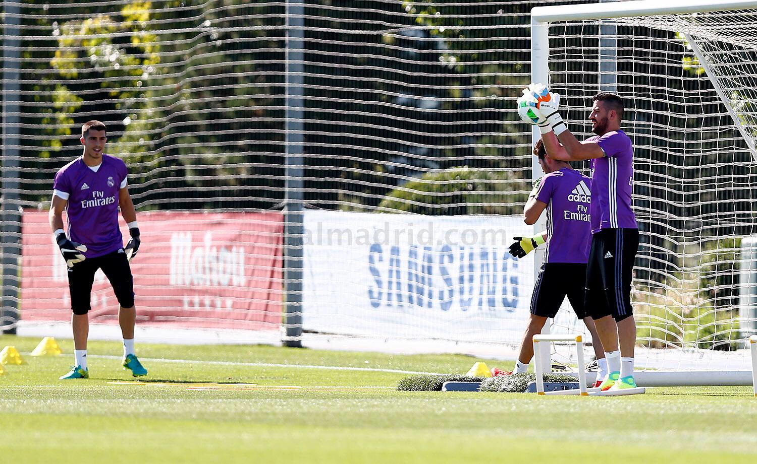 CpMT98HXYAAuNo3.jpg:large