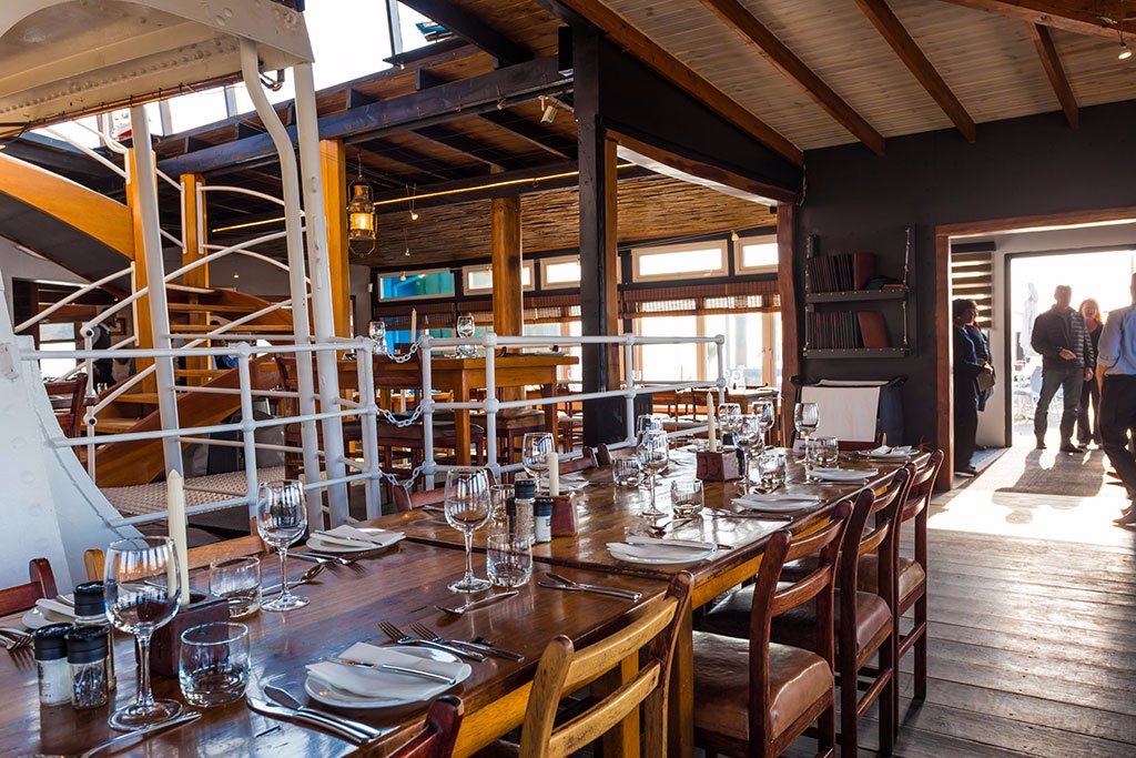 the-tug-restaurant-interior.jpg