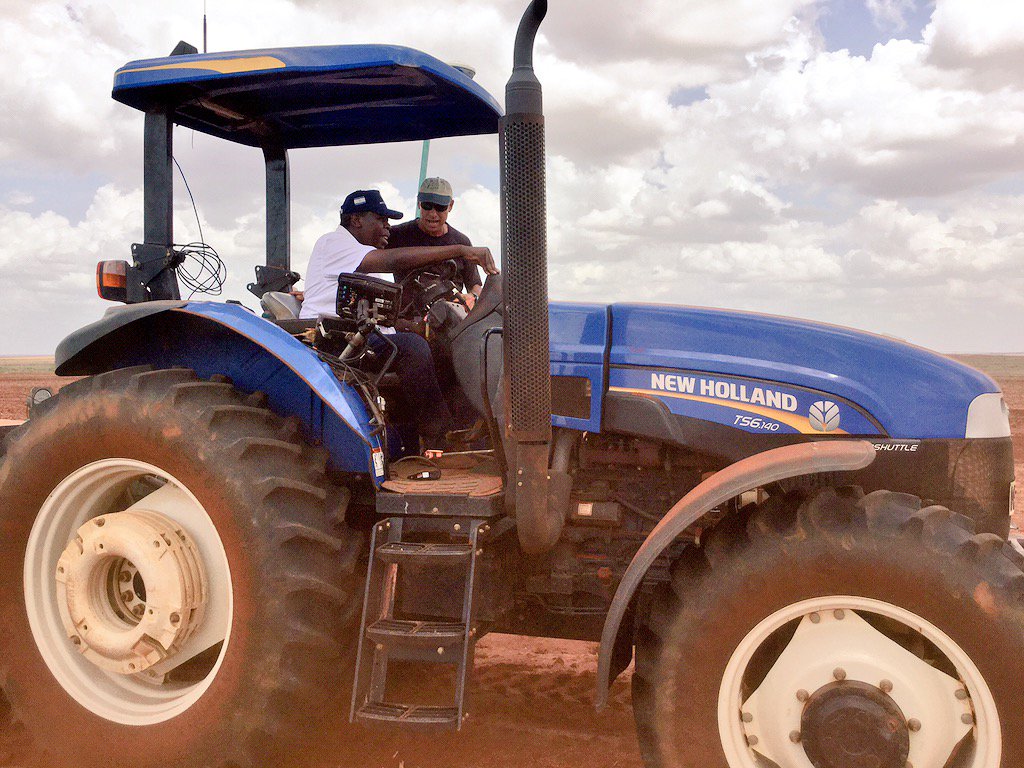 Ce9I33GWsAAUzl7.jpg:large