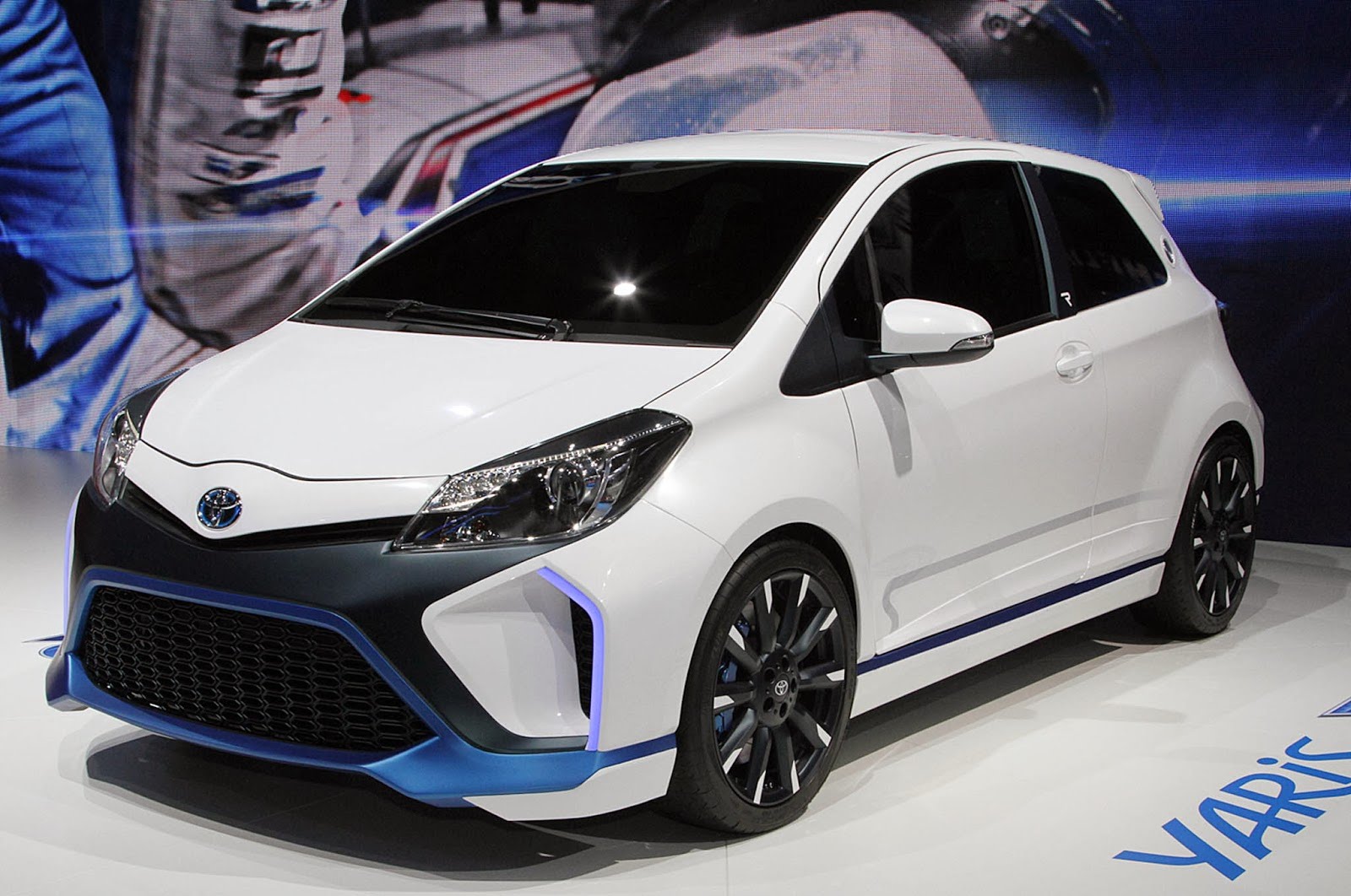 Toyota-Vitz-2016.jpg