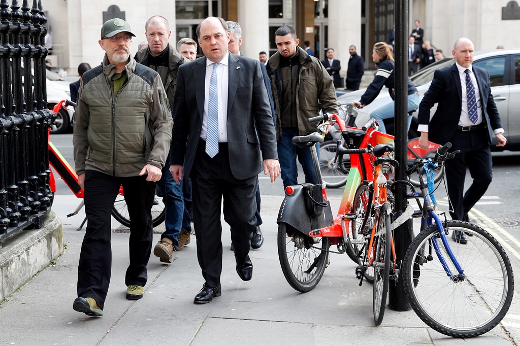 Oleksii Reznikov and former defence secretary Ben Wallace in London