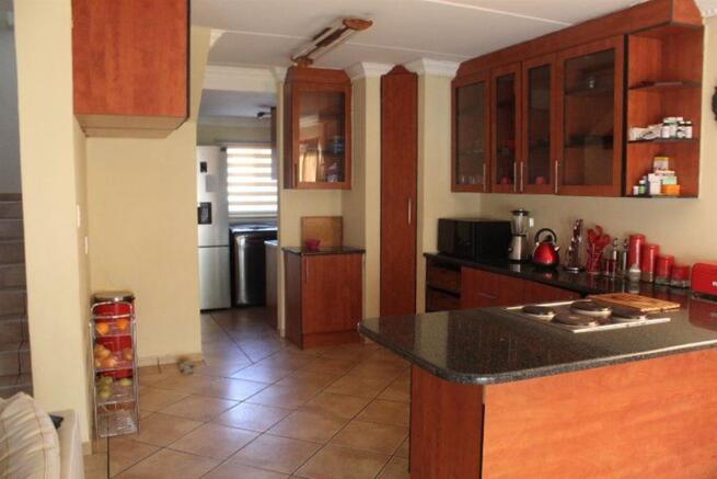 House-For-Sale-in-HEATHERVIEW.jpg