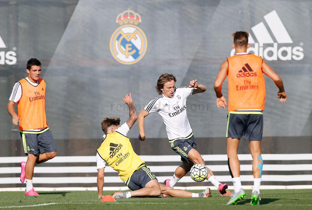 COZnMvYWgAAsbcV.jpg:large