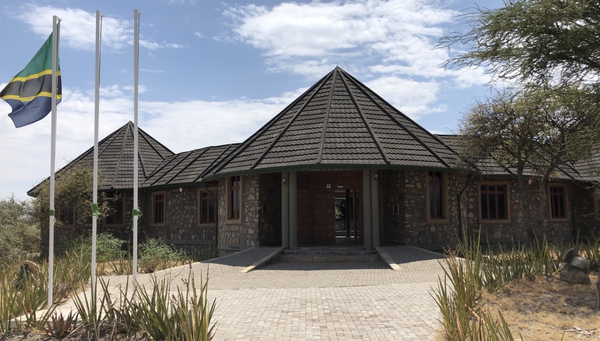 Olduvai_gorge_museum.jpg