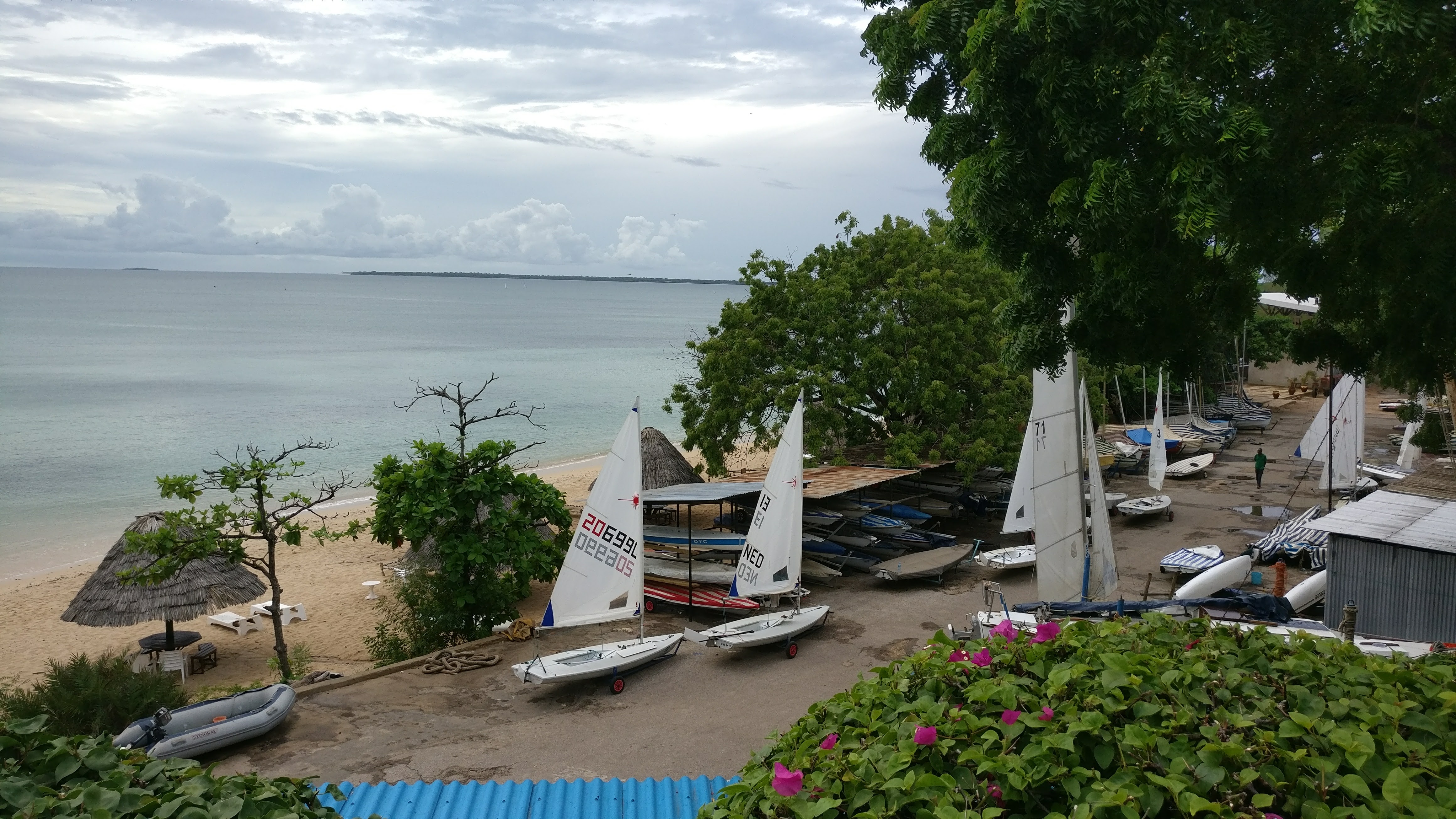 AF1QipPYyMyMlE8L5hMKti7Yg-fWEHWQZwDbTwieLcPX=s0