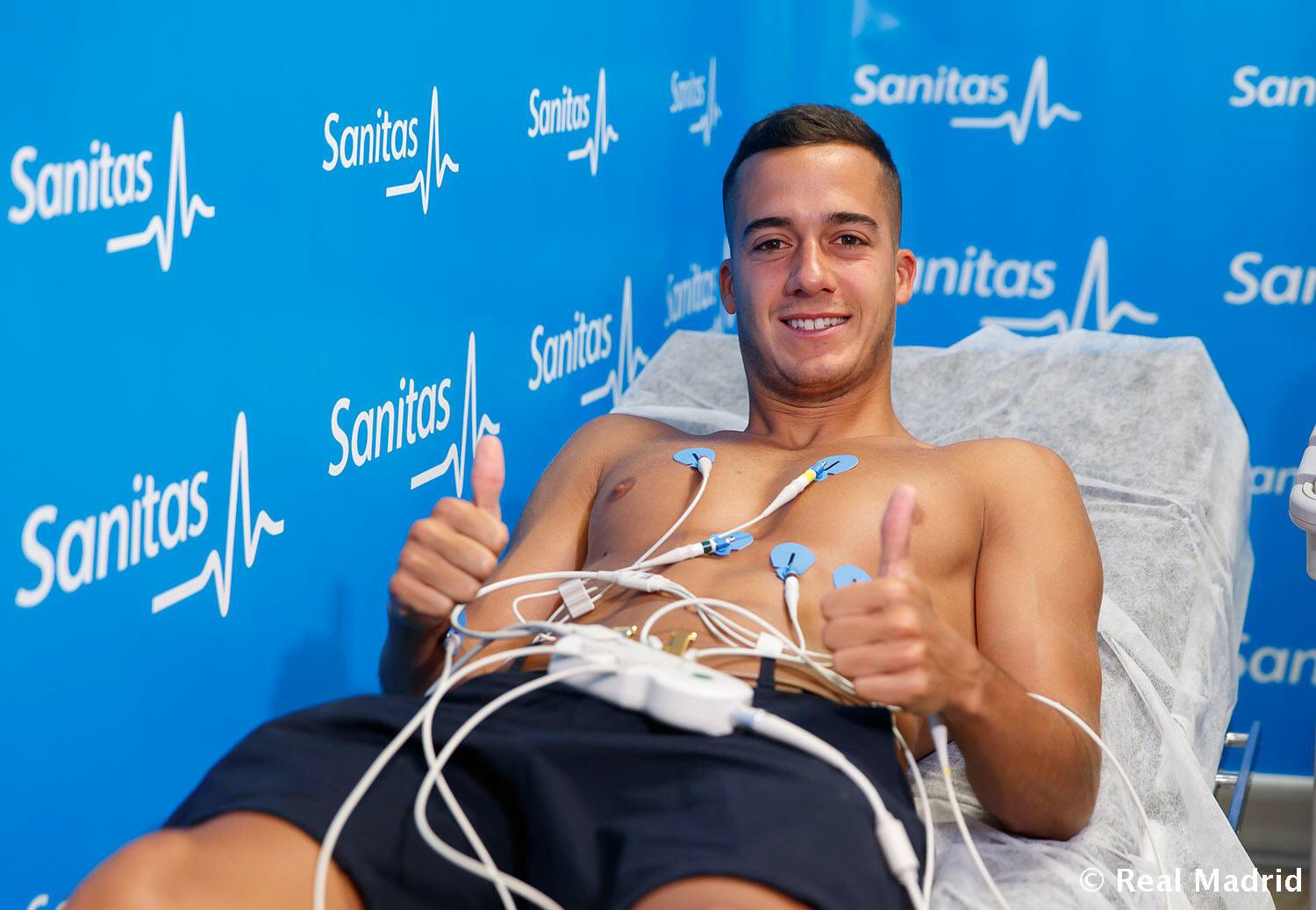 CnzSgpaXYAE9s9B.jpg:large