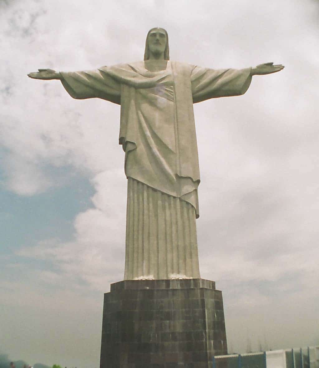 jesus-christ-largest-statue-0402.jpg