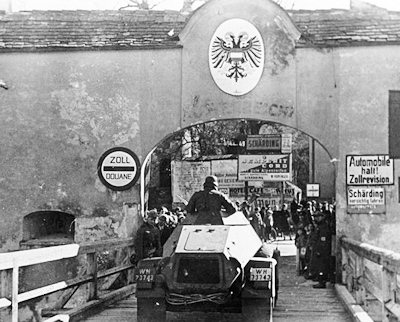 troops-enter-austria.jpg