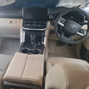 Toyota Land Cruiser 2024 White