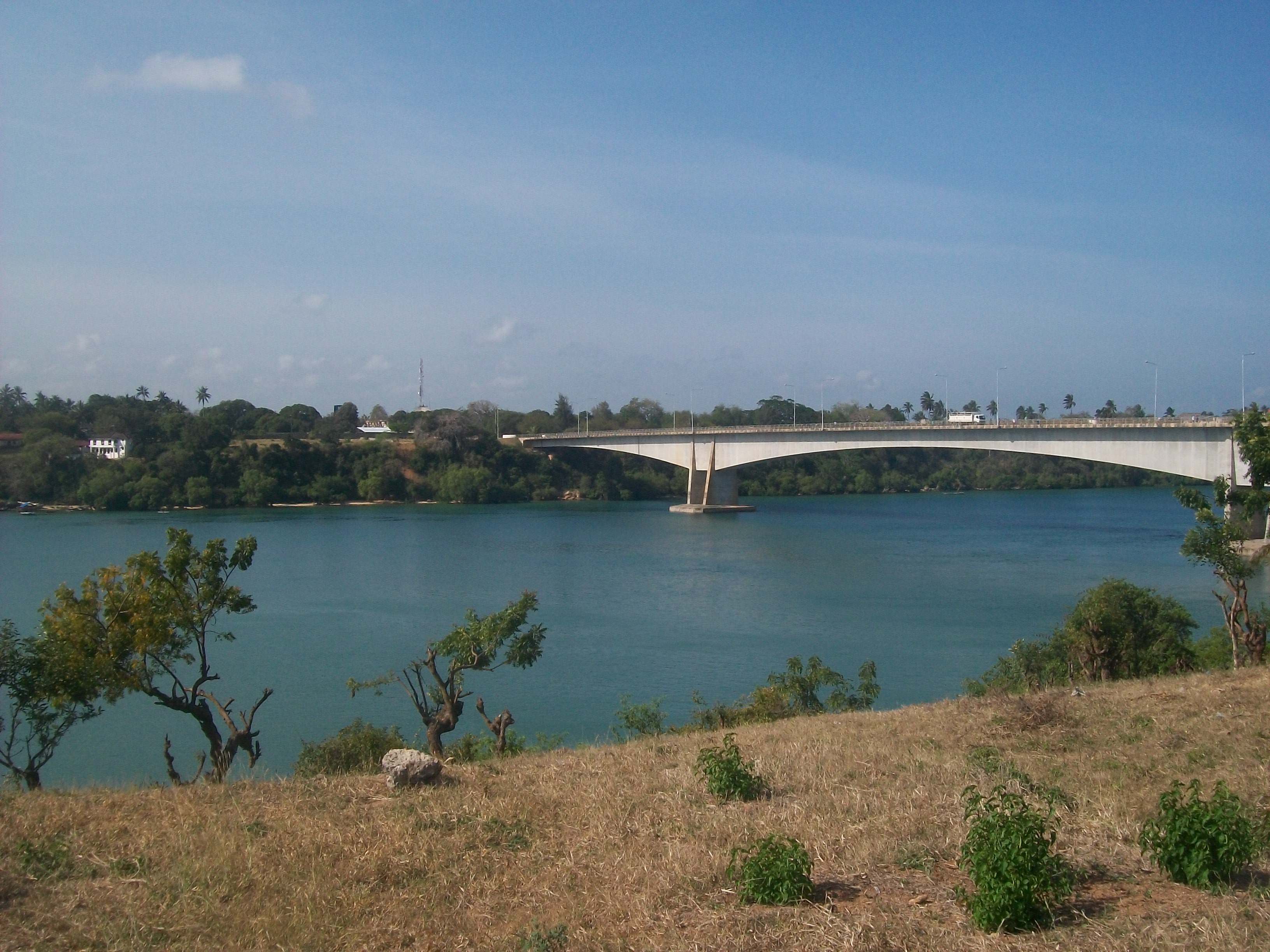 Kilifi_Bridge_1991.jpg