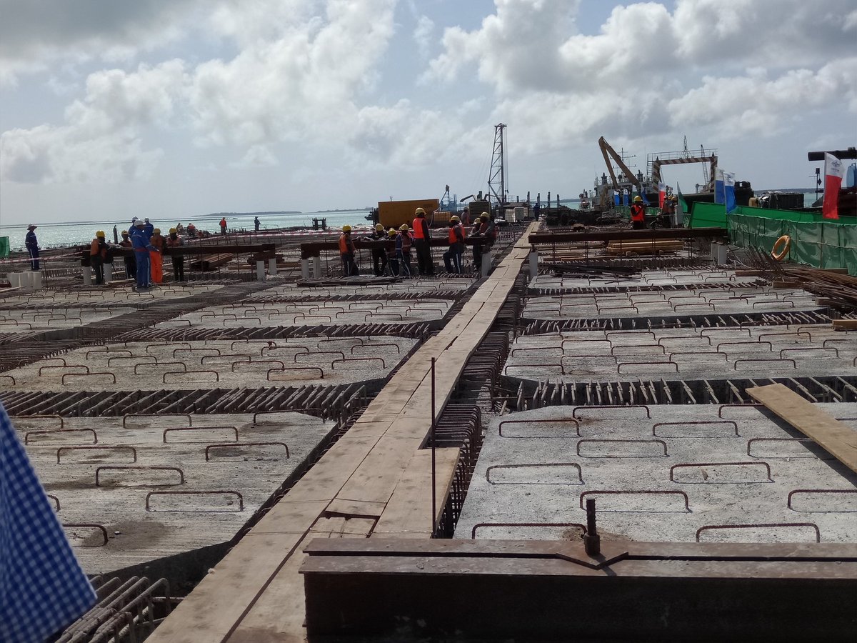 DP32Nf4XkAAg2-m.jpg