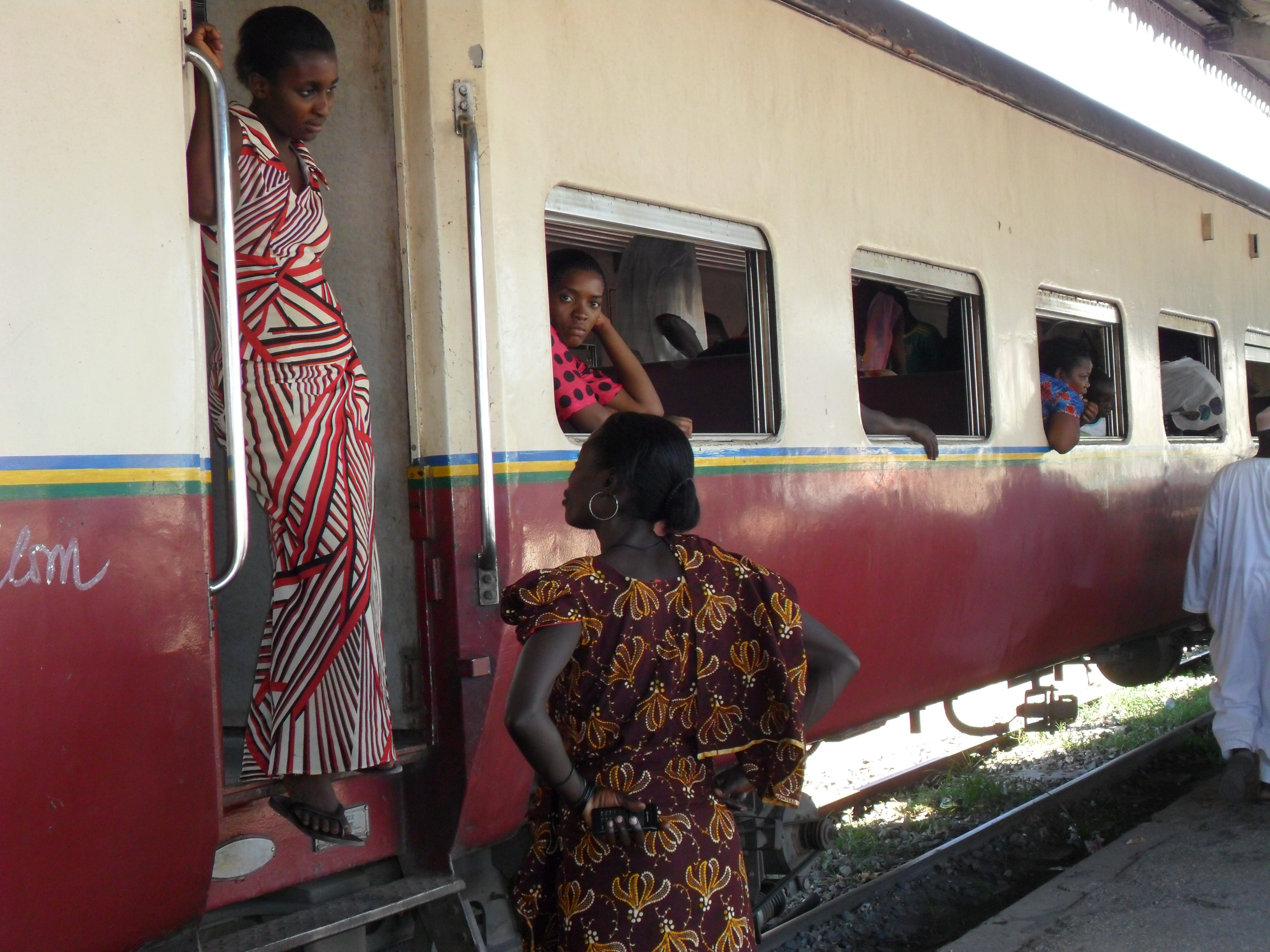 trc-dar-es-salaam-train-10.jpg
