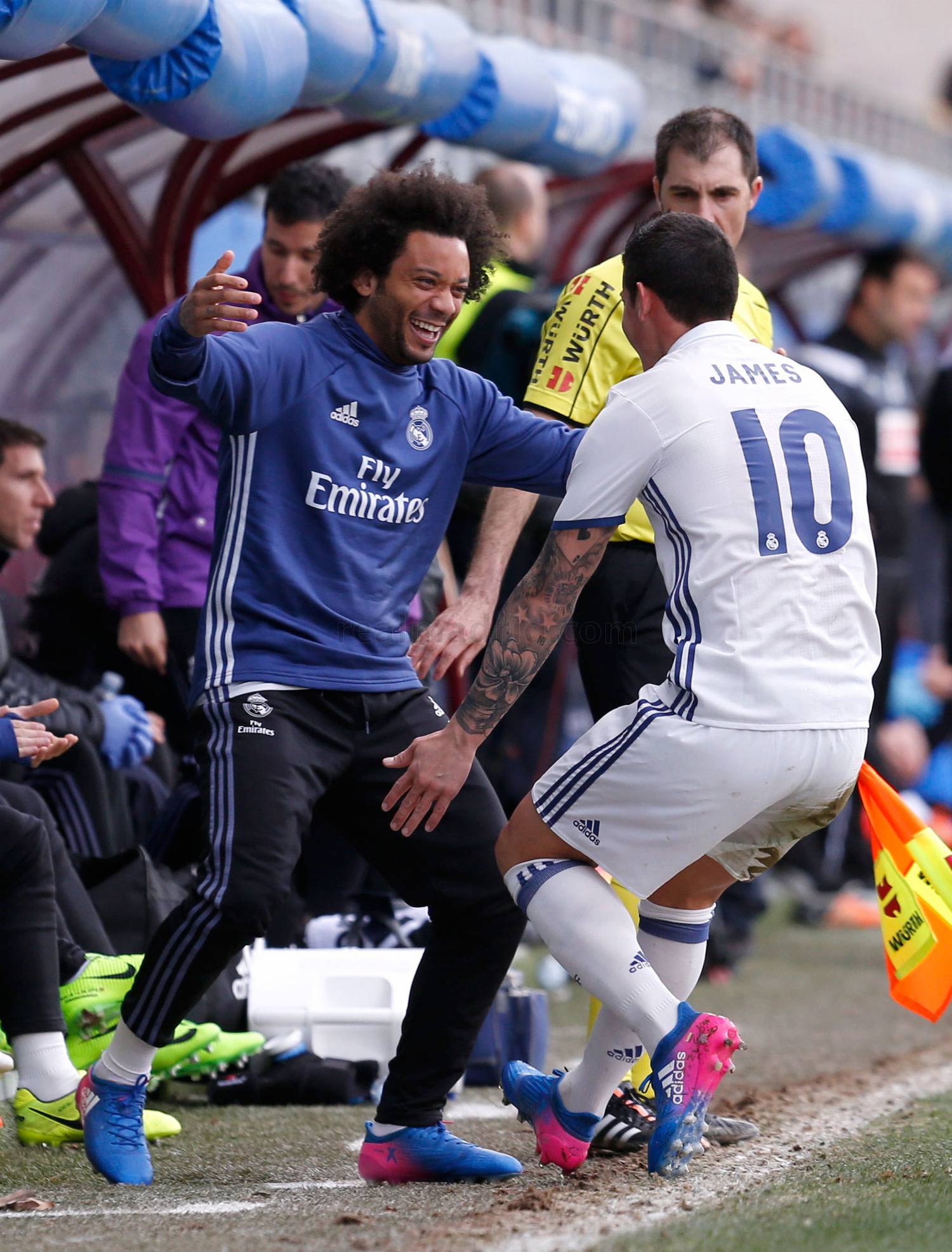 C6Fs91rWMAESxyI.jpg:large