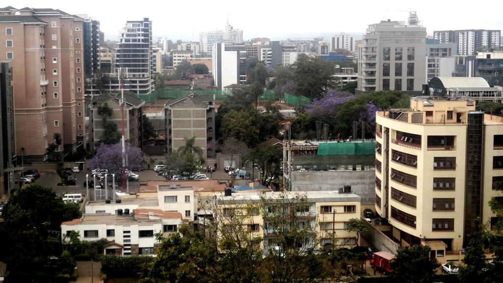 CQyrpYoUkAArht_.jpg:large