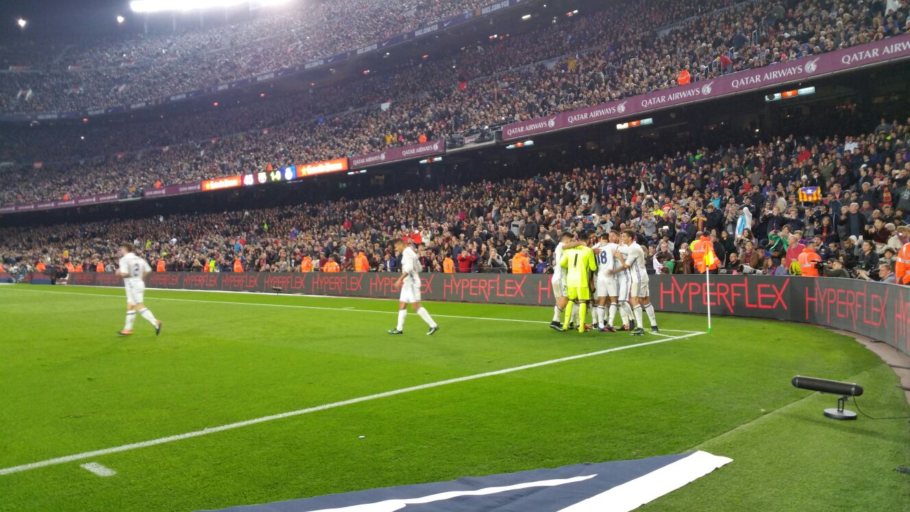 CyxGpjbWIAAL8EP.jpg:large