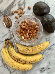 ndizi, parachichi. karanga