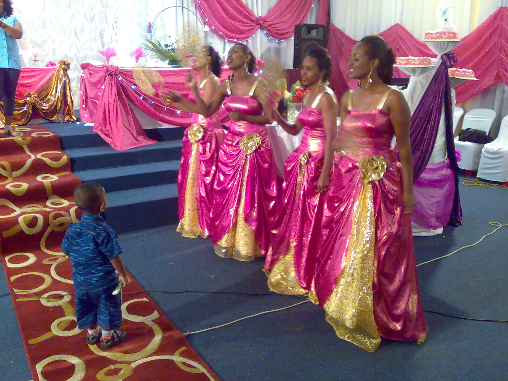 bridesmaids-and-boy3.jpg