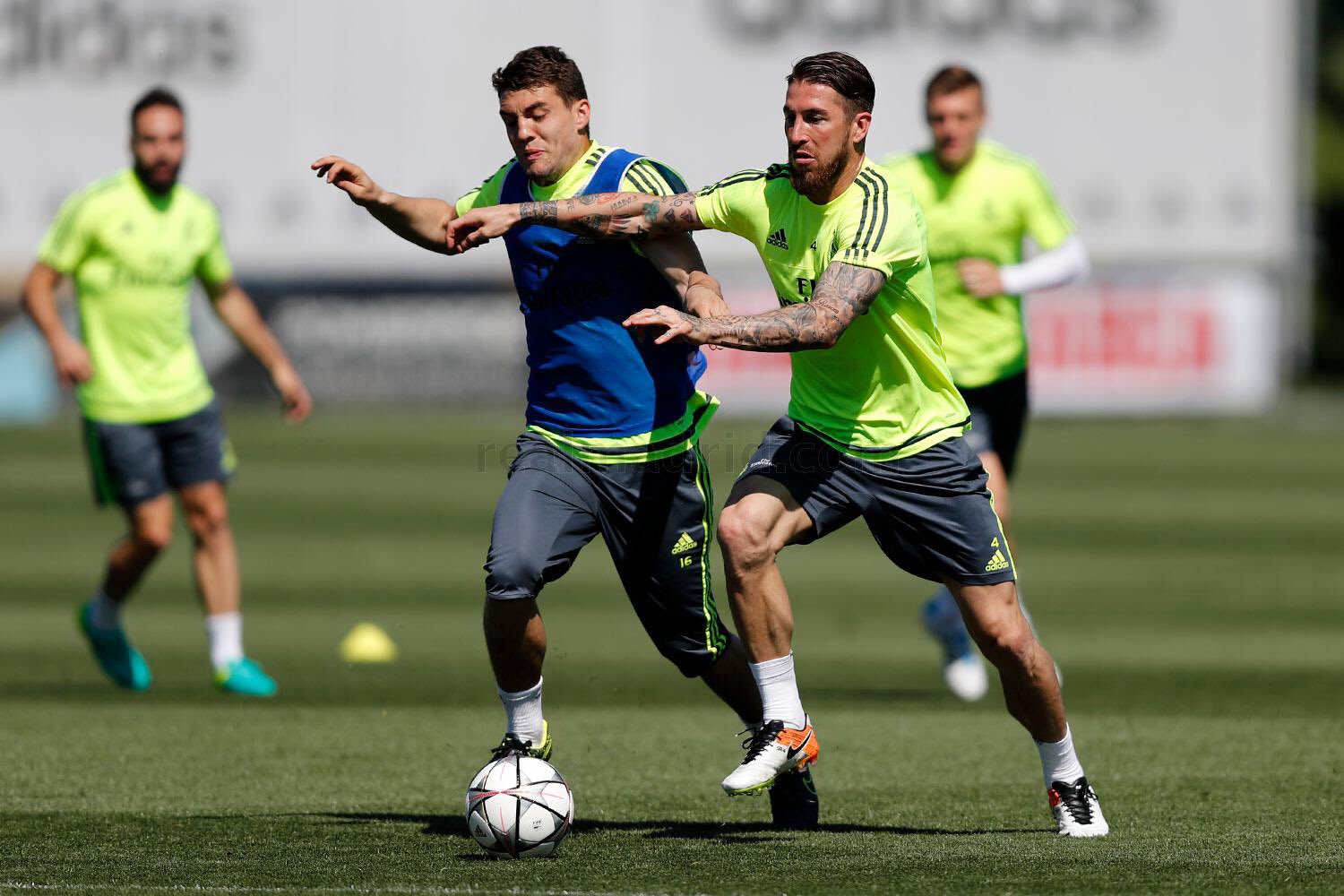 Ci5XaboWEAAlj2p.jpg:large