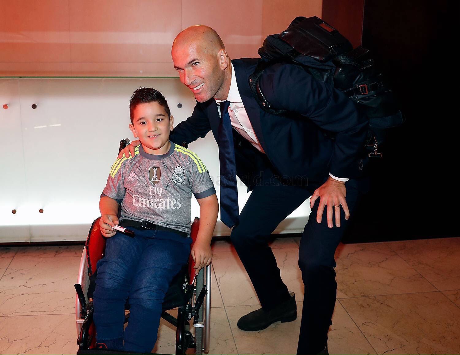 CuzZ9iQWEAAGNlc.jpg:large