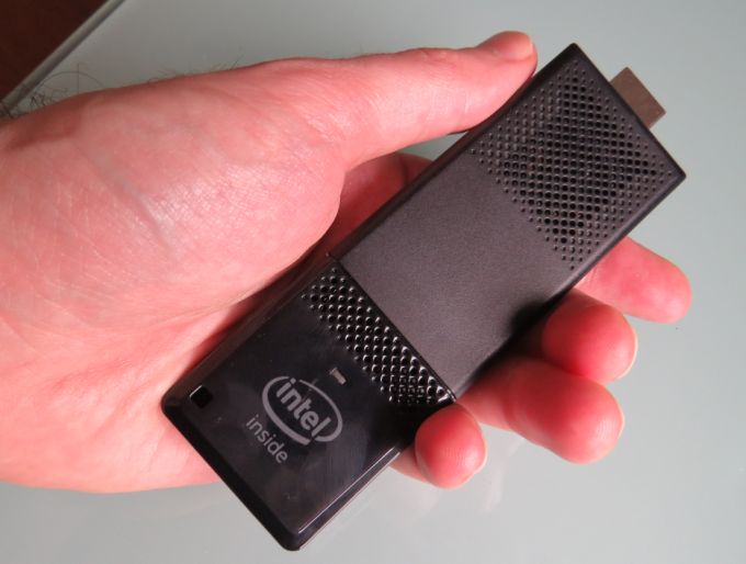 in-hand_02.jpg