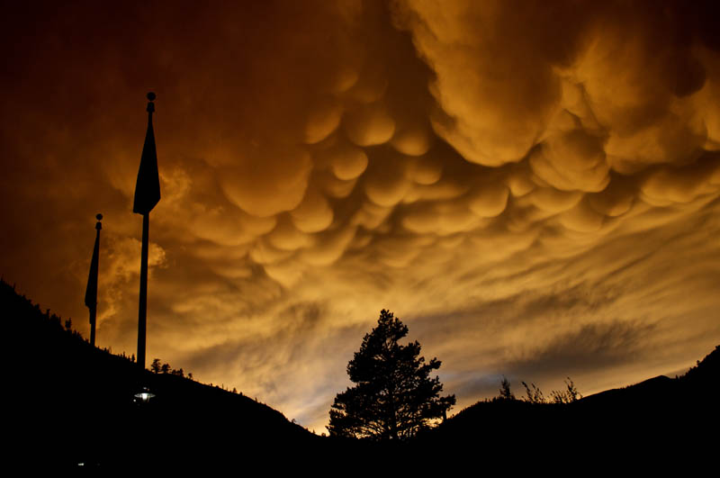 mammatus-clouds-squaw-valley.jpg