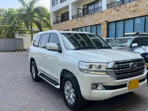 Toyota Land Cruiser 4.5 V8 VXR 2016 White