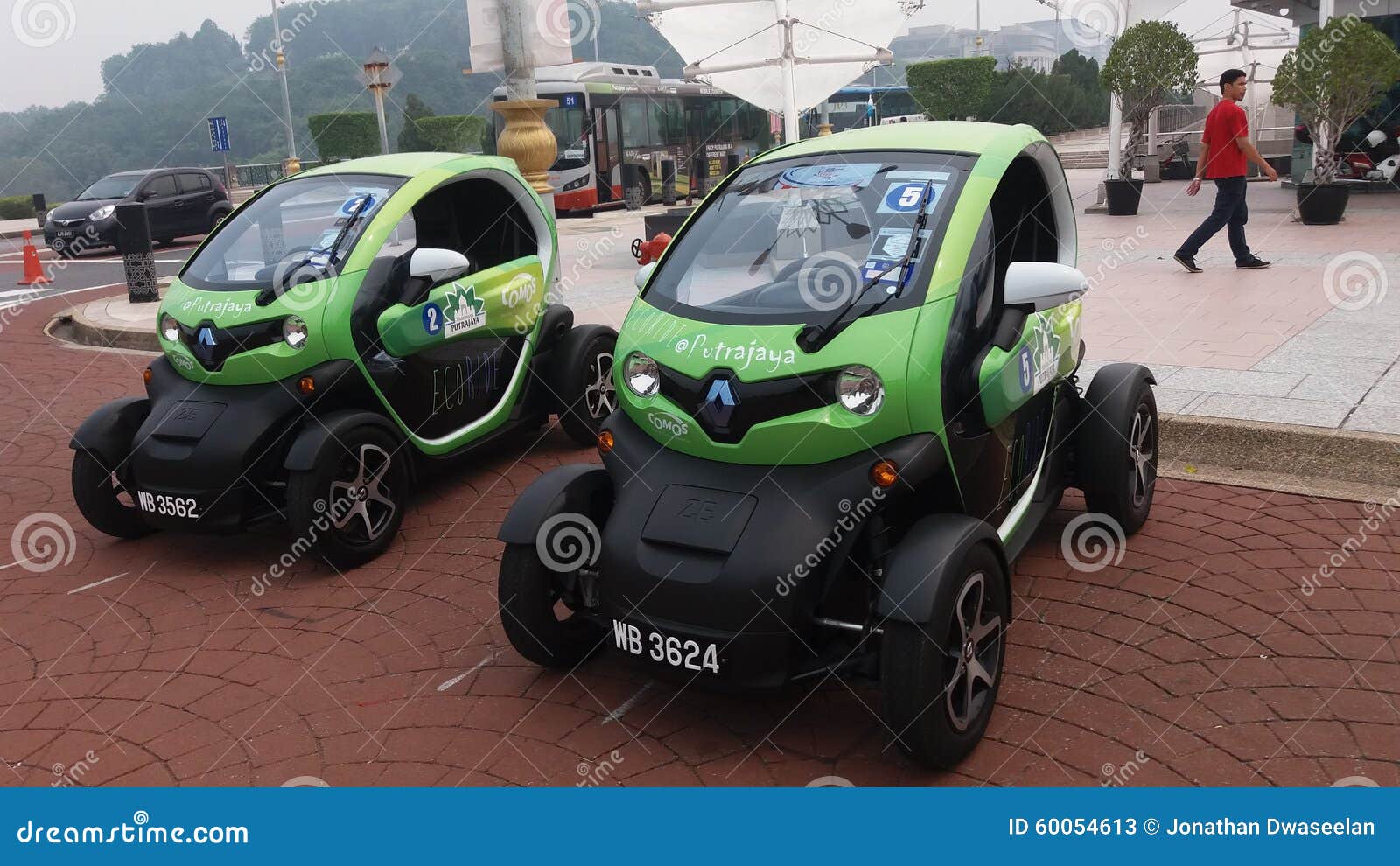 eco-vehicle-electric-mini-car-60054613.jpg