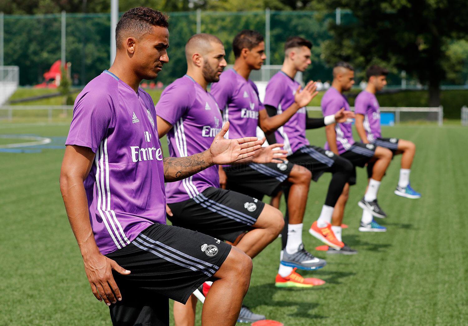 CnqY3QnWAAEMBaQ.jpg:large