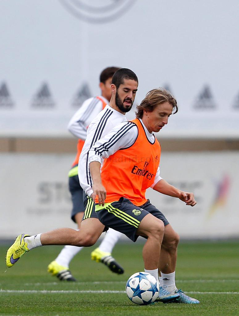 CRrQT0eVEAAkon6.jpg:large